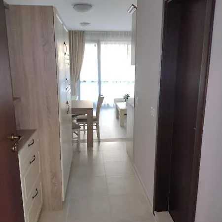 U-Dacha Summer Apartments Destination Bulgaria 2000 Апартаменты
