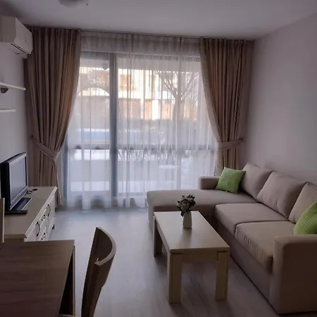 U-Dacha Summer Apartments Destination Bulgaria 2000 Солнечный берег
